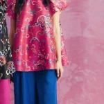 Áo dài cách tân Ding_Dang hồng in hoa tay phồng