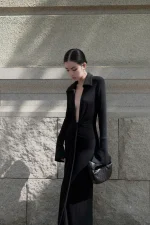 Đầm dạ hội đen cổ V sâu Lespoir - Ảnh 2