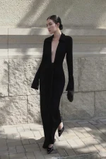 Đầm dạ hội đen cổ V sâu Lespoir - Ảnh 3