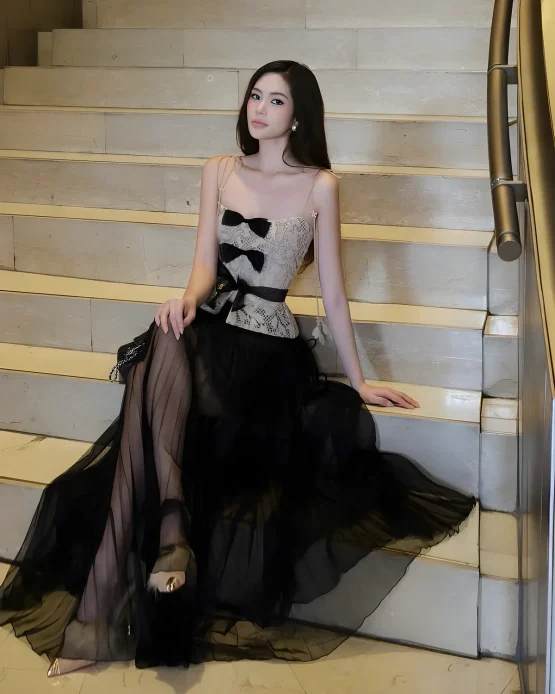 XY Bymyxy Size M - Set áo ren chân váy voan lưới đen phối ren