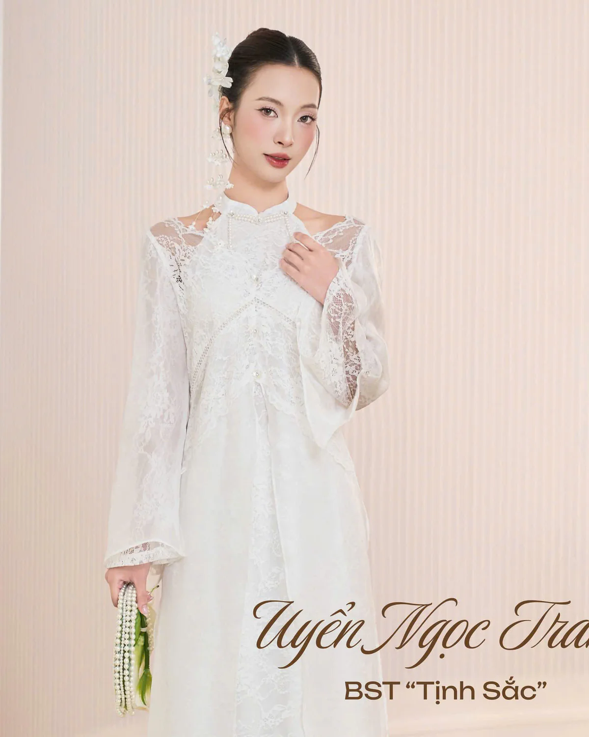 La.na Design_sizeM-3.jpg Lana Size M - Áo dài ren trắng cổ điển sang trọng