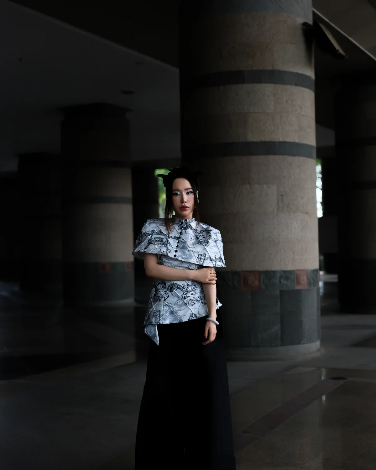 DINH_152.JPEG Keira Tong Size M - Set Áo dài cách tân họa tiết độc đáo