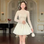 Sò Vintage Size M - Đầm ngắn trắng tay dài ren