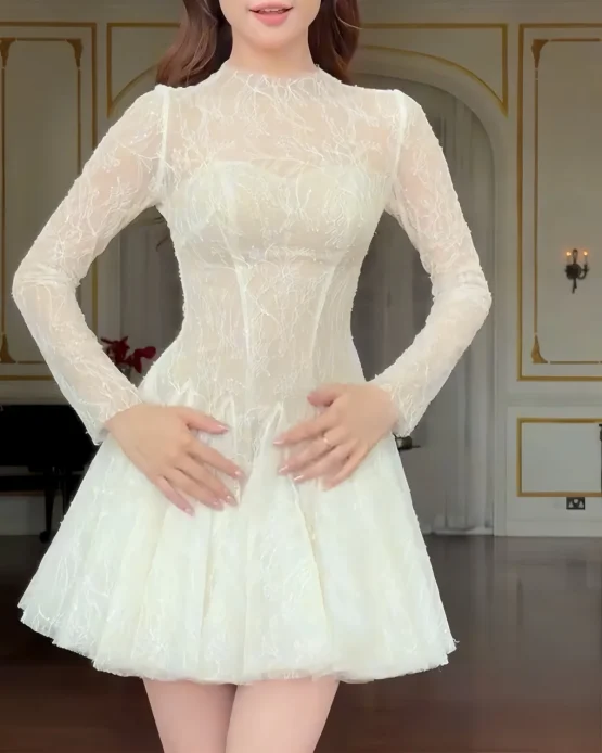 Sò Vintage Size M - Đầm ngắn trắng tay dài ren