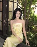 Nội địa Trung Size L - Đầm body lụa vàng hở lưng quyến rũ