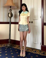 Duu Studio Size M - Váy Ngắn Sequin Bạc Cổ Lông Pastel