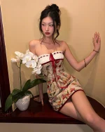 Duu Studio Size L - Đầm body hoa tulip dáng ngắn