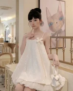 Lagom Size FREESIZE - Đầm ngắn trắng đính sequin nơ