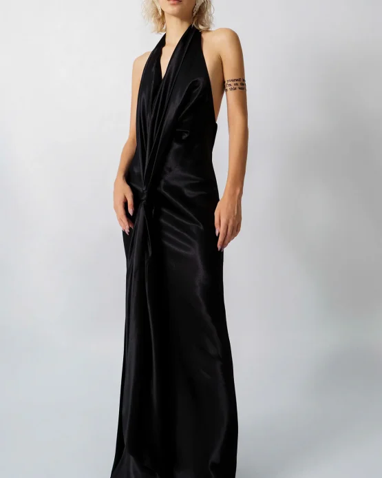 Monstand Size M - Đầm dạ hội lụa đen cổ yếm xẻ tà