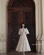 Jennie Choo Size L - Đầm ren trắng cổ yếm tay phồng