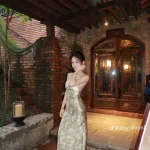 Afrodille Size M - Áo dài cách tân lụa hoa nhã nhặn